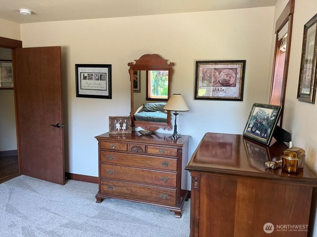 2901 S Bay Road NE, Olympia, WA 98506