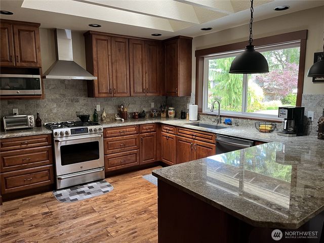2901 S Bay Road NE, Olympia, WA 98506