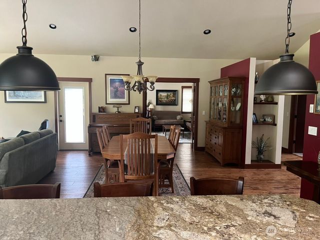 2901 S Bay Road NE, Olympia, WA 98506