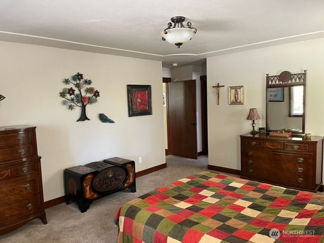 2901 S Bay Road NE, Olympia, WA 98506