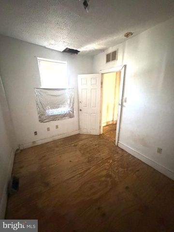 3935 WYALUSING, Philadelphia, PA 19104