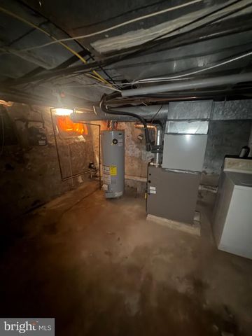 3935 WYALUSING, Philadelphia, PA 19104