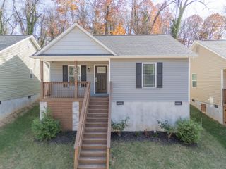1443 Varnell AVE, Roanoke, VA 24012
