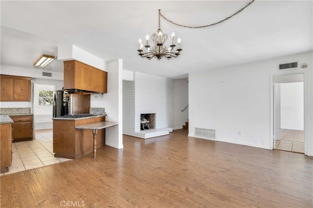 23635 Bessemer Street, Woodland Hills, CA 91367