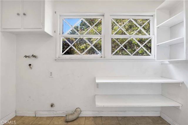 23635 Bessemer Street, Woodland Hills, CA 91367