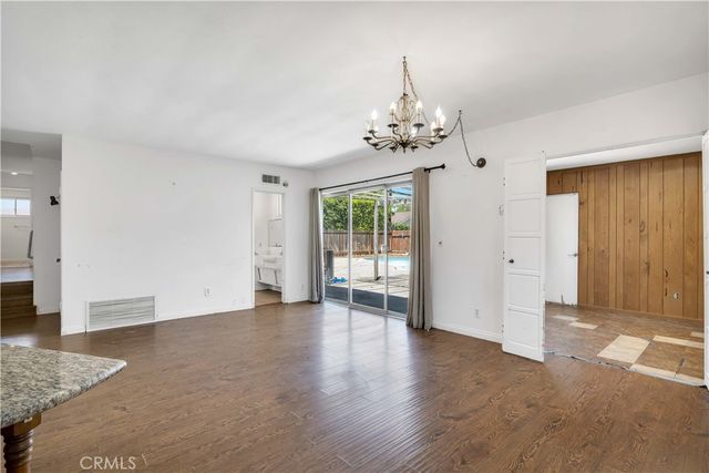 23635 Bessemer Street, Woodland Hills, CA 91367