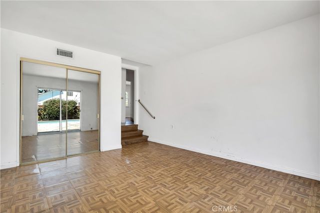 23635 Bessemer Street, Woodland Hills, CA 91367