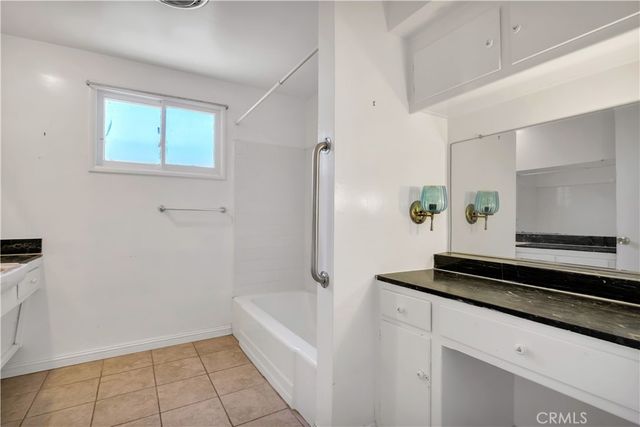 23635 Bessemer Street, Woodland Hills, CA 91367