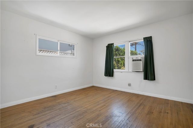 23635 Bessemer Street, Woodland Hills, CA 91367
