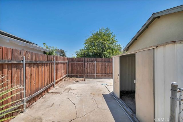 23635 Bessemer Street, Woodland Hills, CA 91367