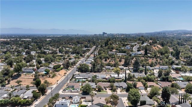 23635 Bessemer Street, Woodland Hills, CA 91367