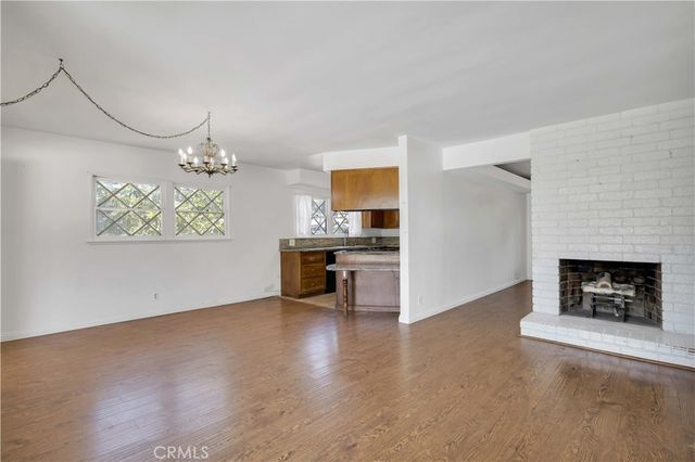 23635 Bessemer Street, Woodland Hills, CA 91367