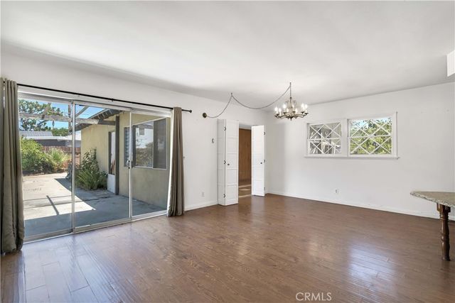 23635 Bessemer Street, Woodland Hills, CA 91367