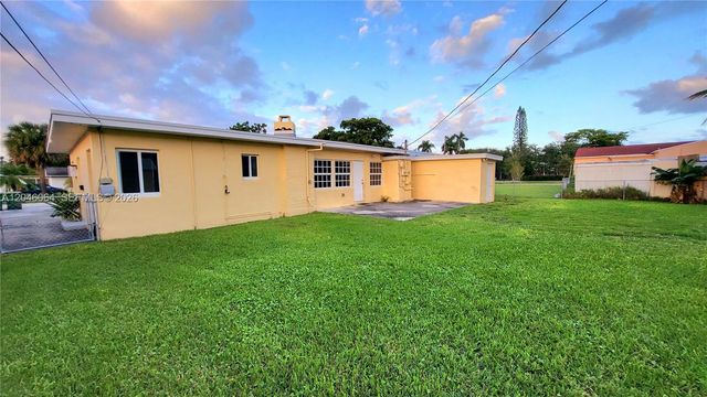 720 NE 5th Street 11, Hallandale Beach, FL 33009