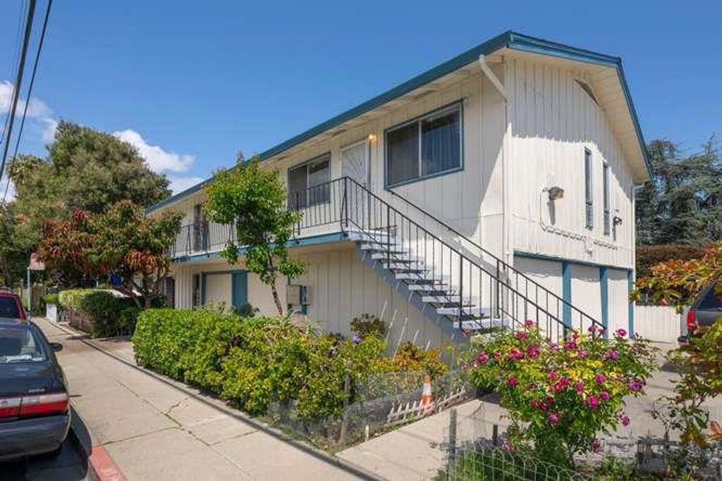 479 E O'Keefe Street, East Palo Alto, CA 94303