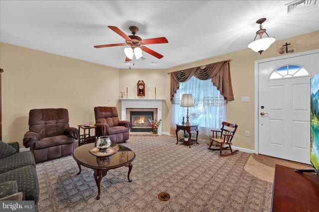 931 CAMBRIDGE DR, Manheim, PA 17545