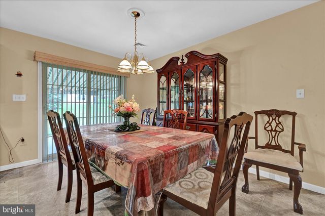 931 CAMBRIDGE DR, Manheim, PA 17545