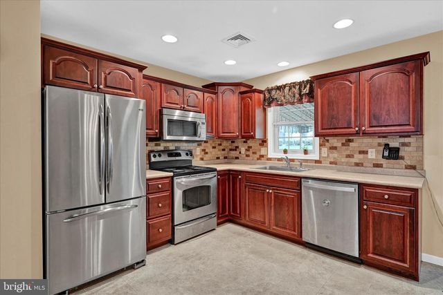 931 CAMBRIDGE DR, Manheim, PA 17545