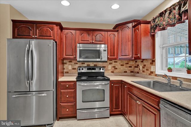 931 CAMBRIDGE DR, Manheim, PA 17545