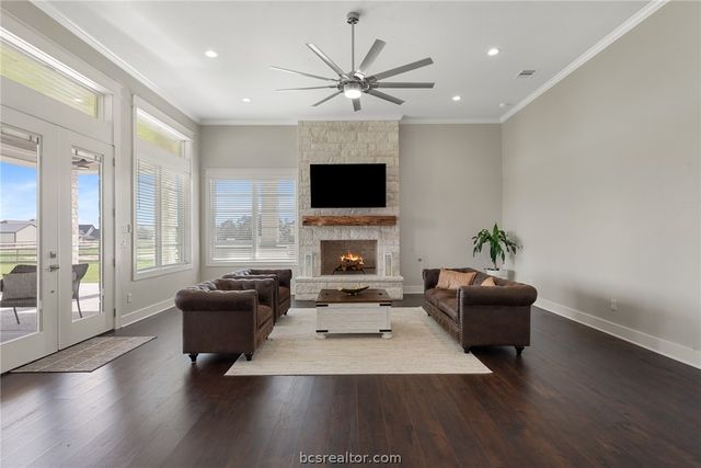 7844 Mathis Creek Drive, Bryan, TX 77808