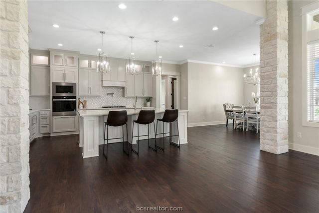 7844 Mathis Creek Drive, Bryan, TX 77808