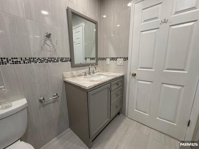 106 E Madison Avenue, Dumont, NJ 07628