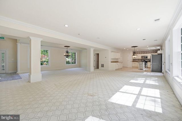 3209 SHOREVIEW RD, Triangle, VA 22172
