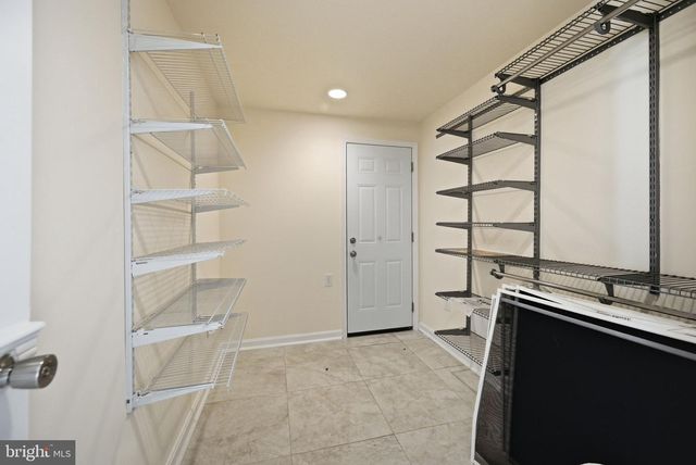 3209 SHOREVIEW RD, Triangle, VA 22172