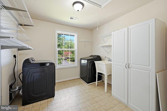 3209 SHOREVIEW RD, Triangle, VA 22172