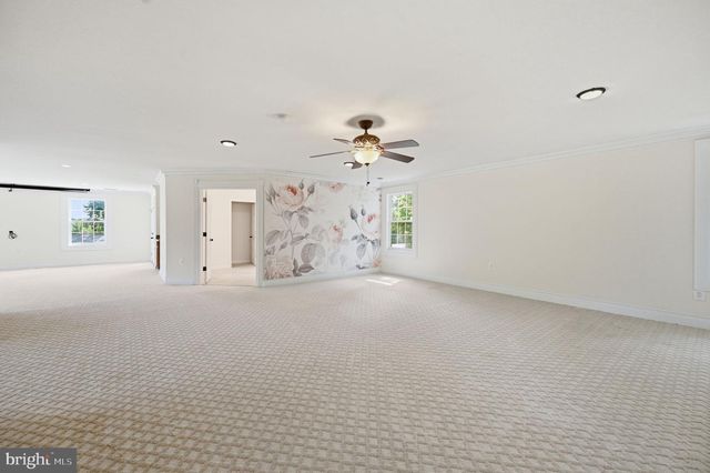 3209 SHOREVIEW RD, Triangle, VA 22172