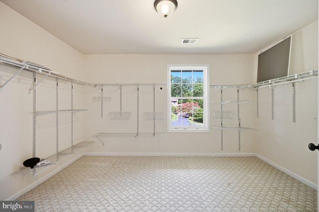 3209 SHOREVIEW RD, Triangle, VA 22172