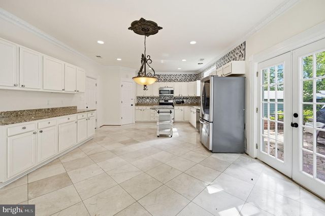 3209 SHOREVIEW RD, Triangle, VA 22172