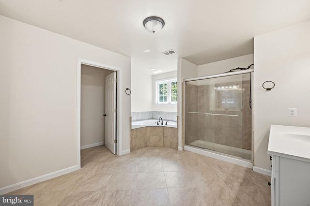3209 SHOREVIEW RD, Triangle, VA 22172
