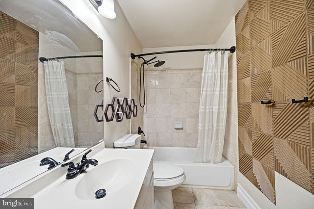 3209 SHOREVIEW RD, Triangle, VA 22172