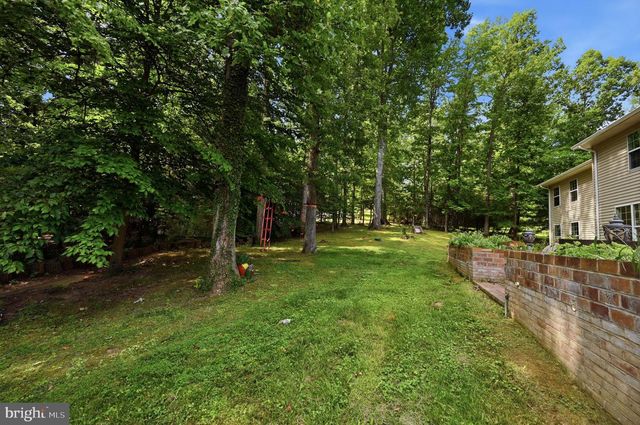 3209 SHOREVIEW RD, Triangle, VA 22172