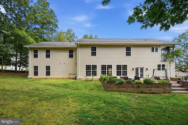 3209 SHOREVIEW RD, Triangle, VA 22172