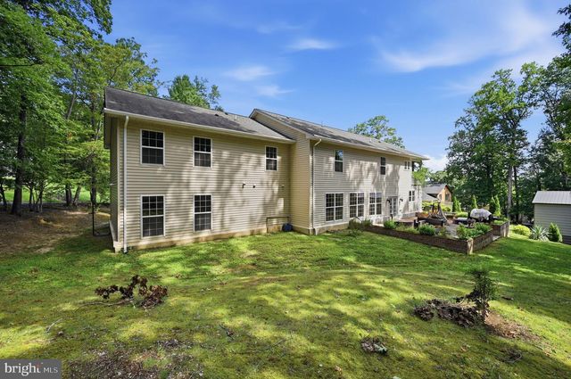 3209 SHOREVIEW RD, Triangle, VA 22172