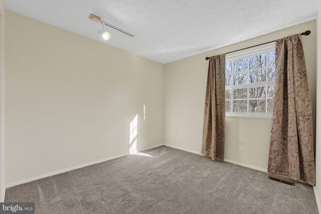 8123 STEEPLE CHASE CT, Springfield, VA 22153