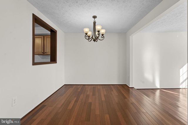 8123 STEEPLE CHASE CT, Springfield, VA 22153