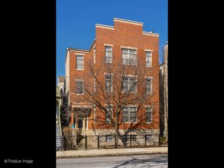 1968 W FOSTER Avenue D, Chicago, IL 60640