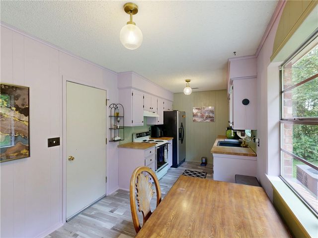 2848 Peg Lane, Fayetteville, AR 72703