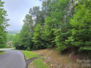 16 Courseview Drive, Weaverville, NC 28787