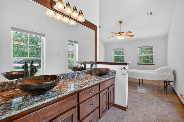 5680 Pratt Road, College Station, TX 77845