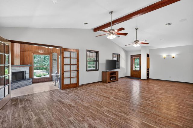 5680 Pratt Road, College Station, TX 77845
