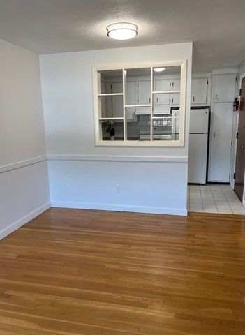 366 Elliot St 9, Newton, MA 02464