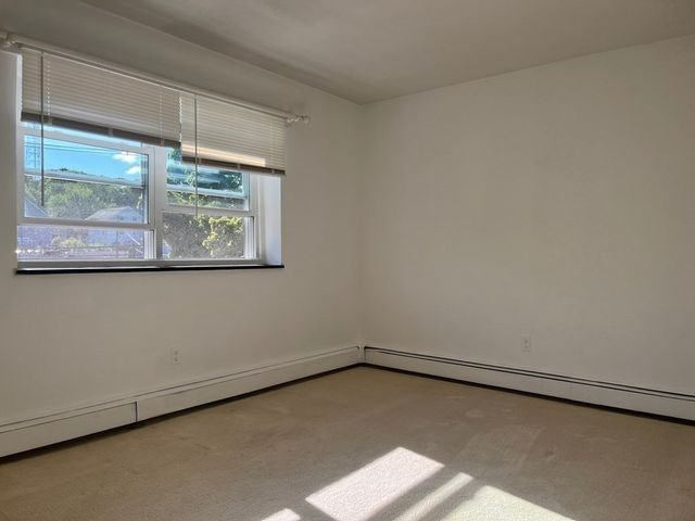 366 Elliot St 9, Newton, MA 02464