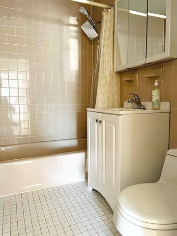 366 Elliot St 9, Newton, MA 02464