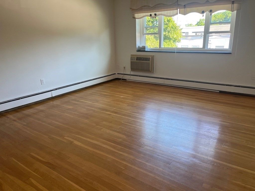 366 Elliot St 9, Newton, MA 02464