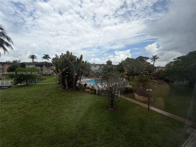 5071 W Oakland Park Boulevard 205, Lauderdale Lakes, FL 33313
