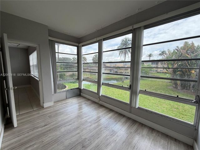 5071 W Oakland Park Boulevard 205, Lauderdale Lakes, FL 33313